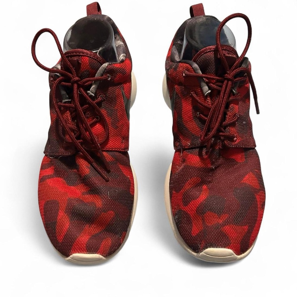 Nike Roshe Red and Black Camouflage Sneakers